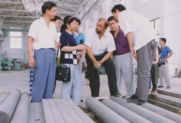 （1）1994年8月9日，向加拿大客商介紹產(chǎn)品_副本